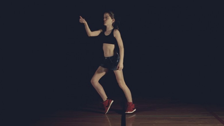 Genialny samouk! 12-latka uczyła się tańca oglądając YouTube i osiągnęła mistrzowski poziom!