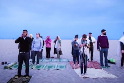 Grupa muzułmanów i żydów pokazuje jak łąmać stereotypy.