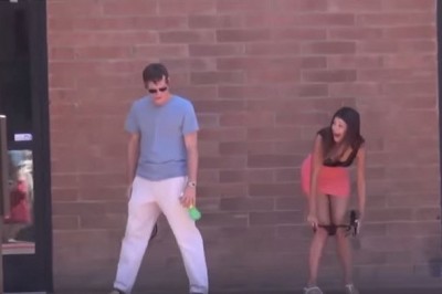 Jak zareaguje facet gdy kobieta publicznie ściąga bieliznę? Reakcje tych ludzi szokują.