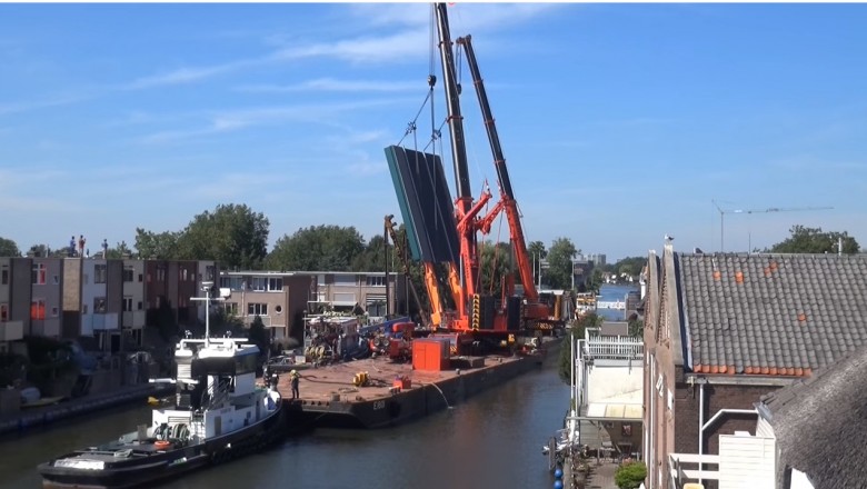 Katastrofa dwóch dźwigów pływających w Holandii w trakcie budowy mostu!