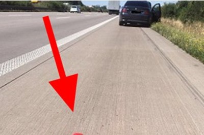 Kierowca zapomniał trójkąta ostrzegawczego! Policjanci widząc czym go zastąpił, wybuchnęli śmiechem! 