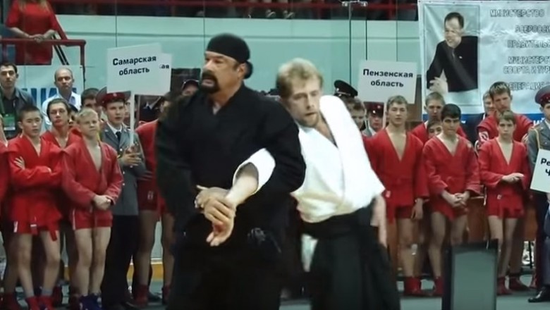 Mimo wieku ciągle w formie! Steven Seagal daje imponujący pokaz sztuki walki w Rosji!