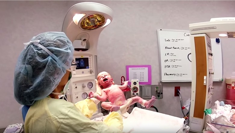 Nagrywał cały poród, jednak gdy pielęgniarki zrobiły TO - był naprawdę wstrząśnięty! 