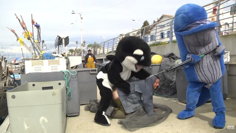   Nie ma to jak zaliczyć rybaka! Remi w stroju orki prezentuje szalone akcje na mieście :D