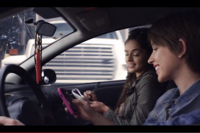 Nie pisz smsów kiedy prowadzisz - bardzo dosadna kampania reklamowa!