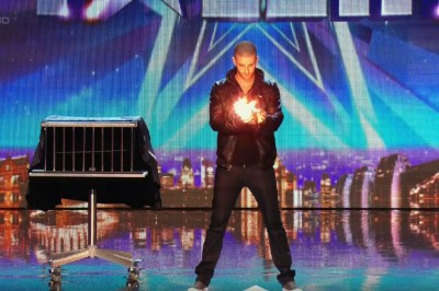 Niesamowity pokaz magika w brytyjskim Mam Talent! Szczęka na podłodze!