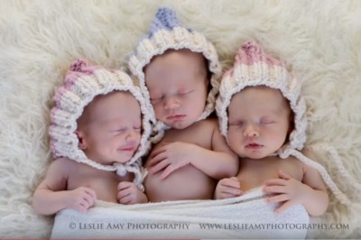 Owinęła dzieci kocem i chwyciła aparat! Efekt jej pracy był potrójnie niesamowity! 