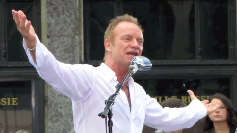Pozytywna akcja w środku miasta! Sting śpiewa "Englishman In New York" na żywo w Nowym Jorku!