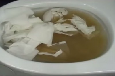 Rewelacyjny patent! Poznaj koreański sposób na zapchaną muszlę klozetową!