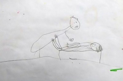 Rodzice znaleźli te niepokojące rysunki w pokoju swojej córki! Dzięki nim odkryli przerażającą prawdę!