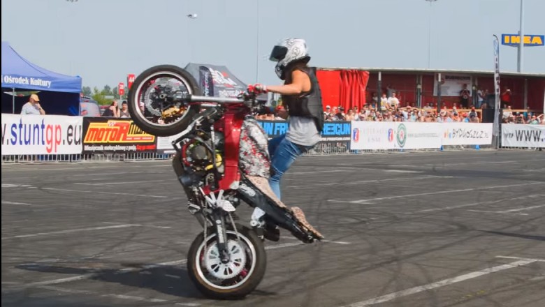 Sarah Lezito z Francji - jedna z najlepszych zawodniczek Stunt na świecie!