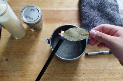 Spaliła suszone liście laurowe w swoim pokoju! Nie uwierzysz, co się stało po upływie 10 minut!