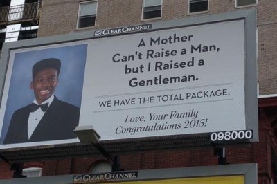 Ta samotna matka postanowiła pogratulować synowi ukończenia szkoły! Nie uwierzysz jak!