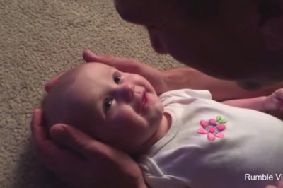 Tata śpiewa dla synka 