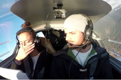 To miał być jej wymarzony przelot samolotem!! Nie tego się spodziewała gdy zaczęły się problemy! 