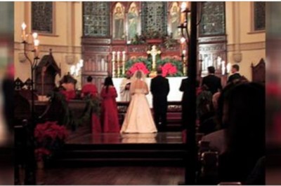 Tydzień po weselu żona spogląda na starą rodzinną fotografie i uświadamia sobie okrutną prawdę!