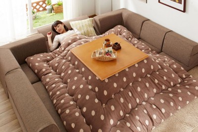 Z tego łóżka nie będziesz chciała wyjść nigdy! Zobacz genialny pomysł na lenistwo! 