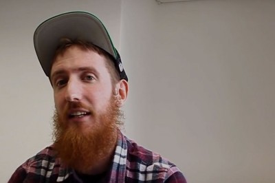 Zdolności tego faceta mogą budzić zazdrość. Poznaj językowego kameleona. 