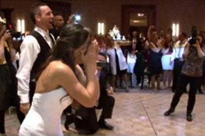 Zwykły weselny taniec okazał się czymś zaskakującym! Panna młoda dosłownie odleciała na ten widok!