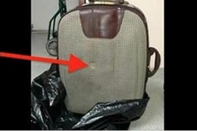 Ktoś wyrzucił na śmietnik walizkę! Całe miasto szuka tej osoby, aby zapłaciła za to, co było w środku!