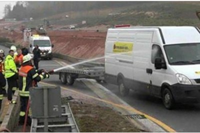 Po śmiertelnym wypadku ludzie zatrzymywali się pogapić! Wtedy strażak robi coś by ich przegonić! 