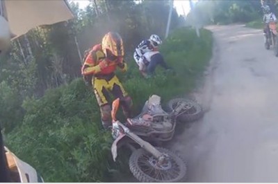   A mógł zamknąć mordę! Pijany kierowca ostro obity przez motocyklistów!