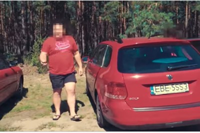 „Janusz z Grażyną” pokazują szczyt buractwa na parkingu! Cebula w czystej postaci!