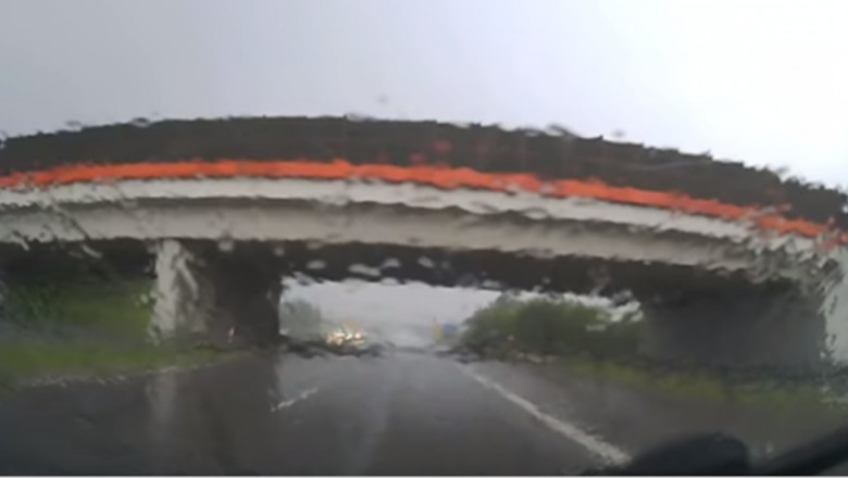 Tak się kończy jazda w deszczu 140 km/h! Nagranie z wypadku na autostradzie - Tarnów!