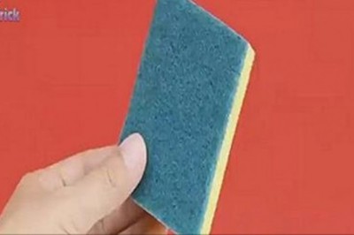 Jak masz w domu taką gąbkę, natychmiast włóż ją do zamrażarki! Pokochasz ten trik