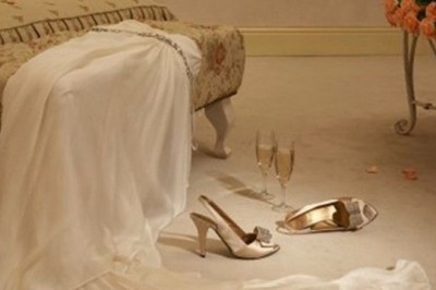 85-latek totalnie zaskoczył swoją młodą żonę w noc poślubną! Takich słów się nie spodziewała!