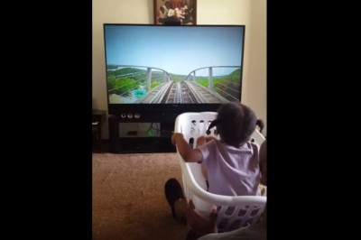 Pomysłowy tatuś i jego rollercoaster! Trochę wyobraźni i zabawa gotowa :D