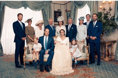 Opublikowano zdjęcia z chrzcin trzeciego dziecka Kate i Williama! Cztery zdjęcia oficjalne i jedno bardzo nietypowe!