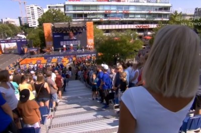 Przecież to jest jakiś żart! Skandaliczne wykonanie polskiego hymnu na rozdaniu medali!
