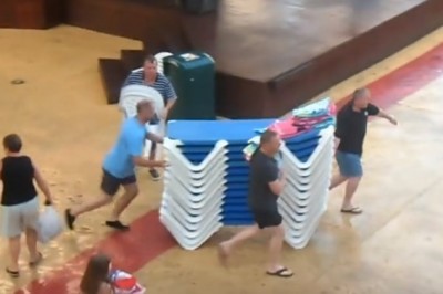 Walka o leżaki przy hotelowych basenach. Nie tylko Polacy potrafią zaszaleć na wakacjach