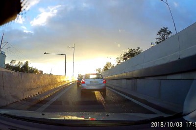 Klasyka gatunku, słońce świeci, nic nie widzę, ale muszę być pierwszy :D