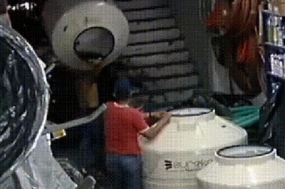 Patrz Stefan jak to się robi. Kiedy jesteś świeżakiem i chcesz się wykazać w pierwszy dzień