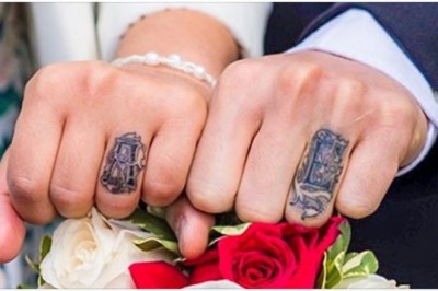 Te pary zamiast obrączek wybrały tatuaż na palcu. Ich pomysły wyglądają niezwykle i są na zawsze