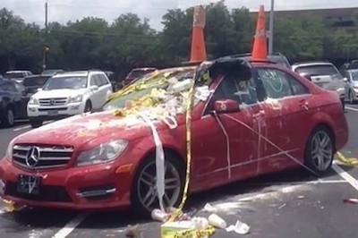 Szybka kara za złe parkowanie. Czyli co się dzieje kiedy niektórym puszczą nerwy