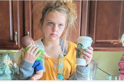 Nastolatka przebrała się za „zmęczoną życiem mamę”. Jej pomysł podbił serca kobiet 