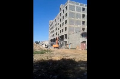 Kiedy Edek ma w nosie BHP, ale szef kazał wyburzyć budynek koparką