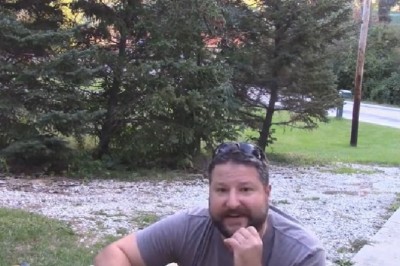 Żona mówiła, że się przyzwyczai żyć przy torach. Ten filmik zadedykował właśnie jej