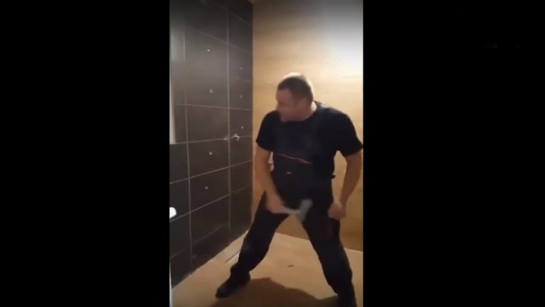 Wkurzony polski fachowiec niszczy łazienkę klienta, bo ten zwlekał z zapłatą