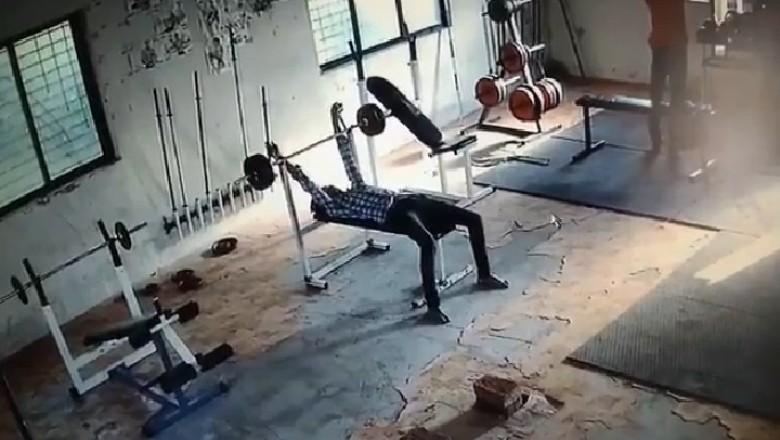 „Koksu” na siłowni i jego nowatorska metoda ćwiczeń na ławeczce