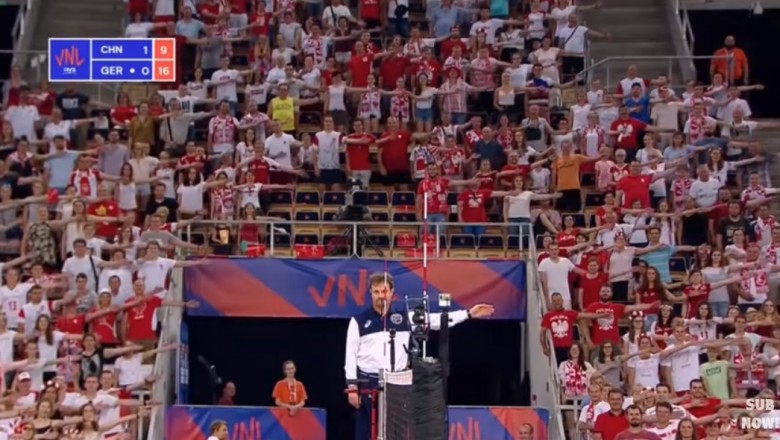 Polscy fani rozwalają system podczas meczu siatkówki Niemcy - Chiny 