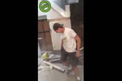 Seba niszczyciel, jemu do wyburzenia niepotrzebny jest młot tylko głowa