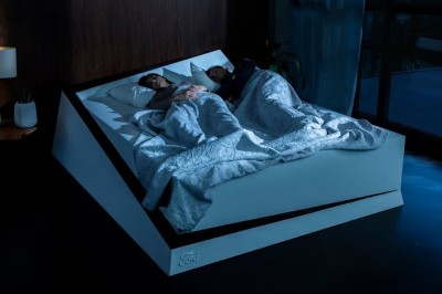 Sprytne łóżko przesunie samolubnego śpiocha na jego miejsce