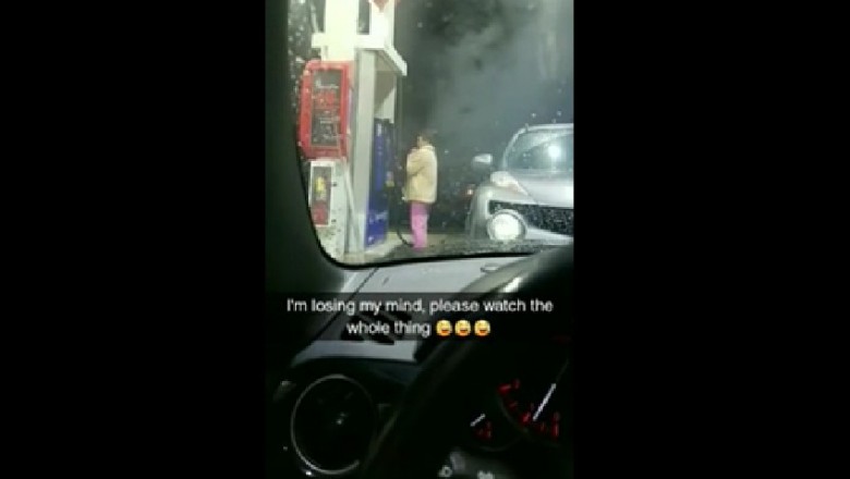 Kobieta na stacji benzynowej nie może ogarnąć co jest nie tak