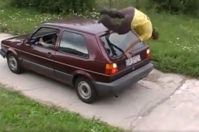 Seba i jego popisowy numer na starym Golfie. Tego się nie spodziewał