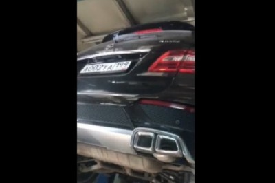 Właściciel Mercedesa ML dowiaduje się jak się teraz robi wydechy. Mocno się zdziwił