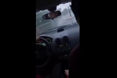 Nagrali swoją lekcję driftu zakończoną dachowaniem. To sobie poszaleli